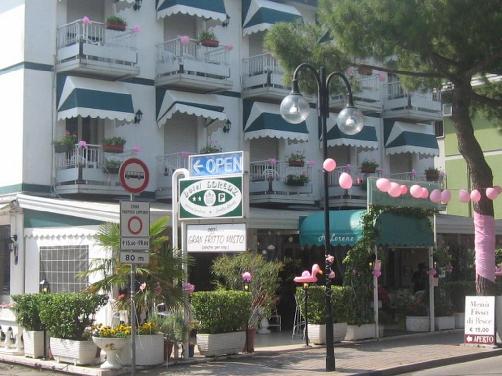Hotel Lorenz Caorle Bagian luar foto