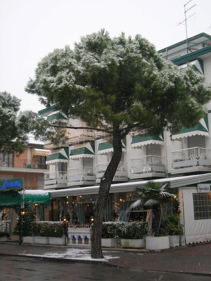 Hotel Lorenz Caorle Bagian luar foto